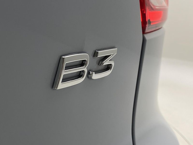 Volvo XC40 (2025) B3 AUT DARK PLUS - fotka 20 z 64
