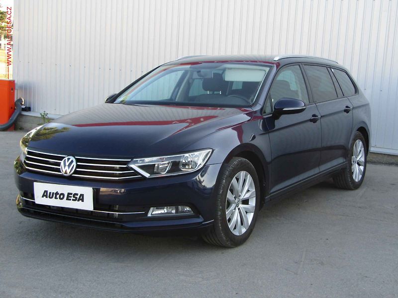 Volkswagen Passat (2015) 1.6 TDi, AC, výhřev sed - fotka 3 z 16