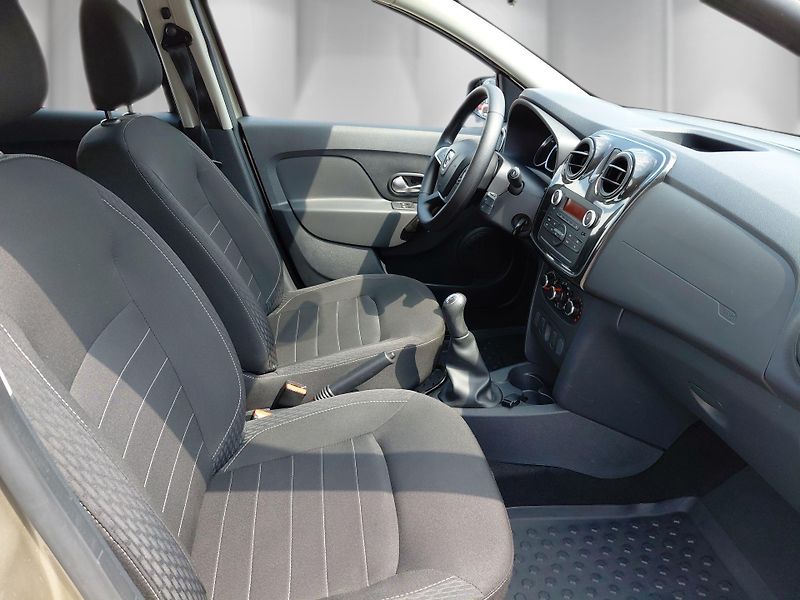 Dacia Sandero 1,0 SCe 54 kW Arctica - fotka 22 z 23