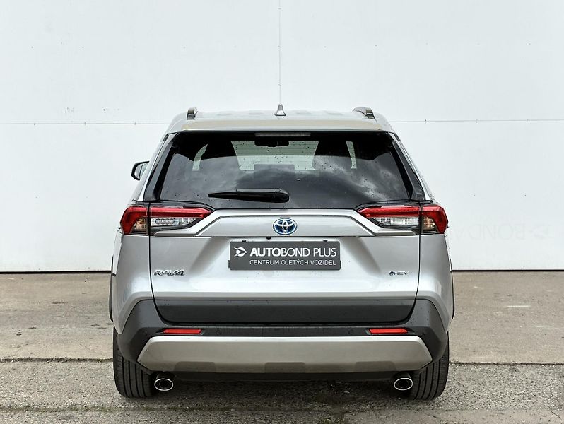 Toyota RAV4 2.5 HSD e-CVT AWD Comfort Styl - fotka 9 z 22