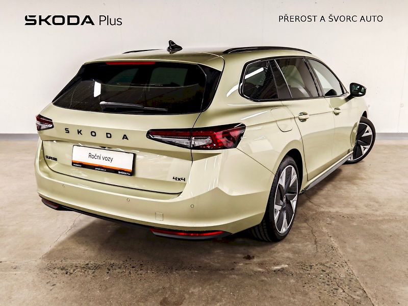 Škoda Superb (2025) Combi 2.0 TDI 142 kW DSG 4x4 S - fotka 2 z 33