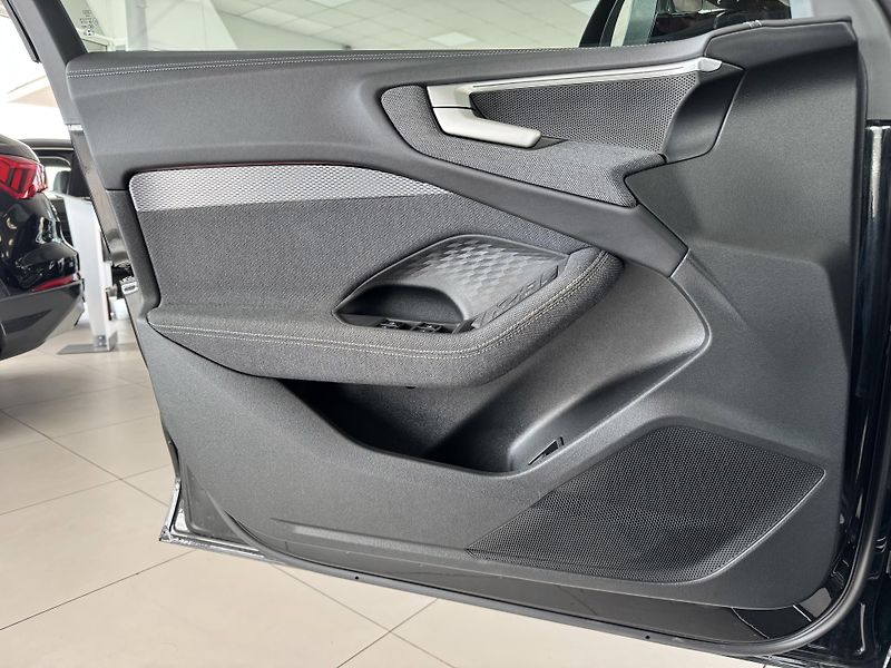 Audi A5 TFSI 150kW*S-LINE*REZERVACE! - fotka 29 z 37