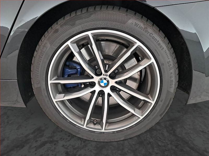 BMW Řada 5 (2021) 540d xDrive - fotka 15 z 16