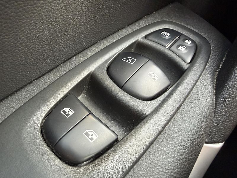 Renault Kadjar 1.6 TCE ENERGY BOSE TAŽNÉ - fotka 15 z 52