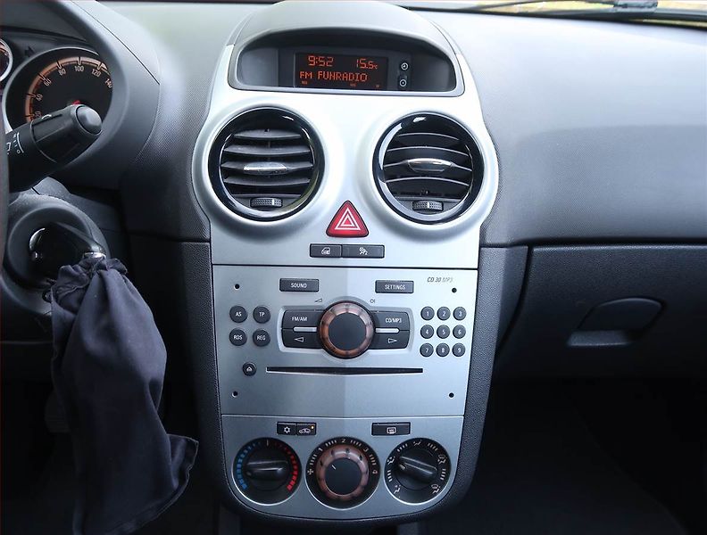 Opel Corsa (2012) 1.2, Serv.kniha, Tempomat - fotka 12 z 16