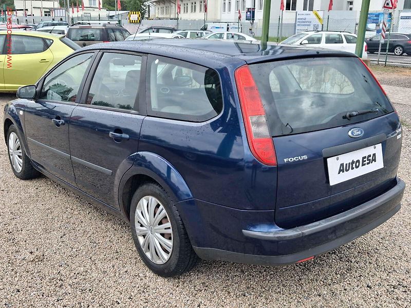 Ford Focus (2006) 1.6 TDCI, AC - fotka 6 z 16
