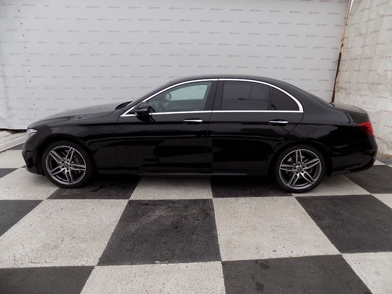 Mercedes-Benz Třídy E (2018) 350d/AMG Line/4-Matic/LED/ - fotka 2 z 45