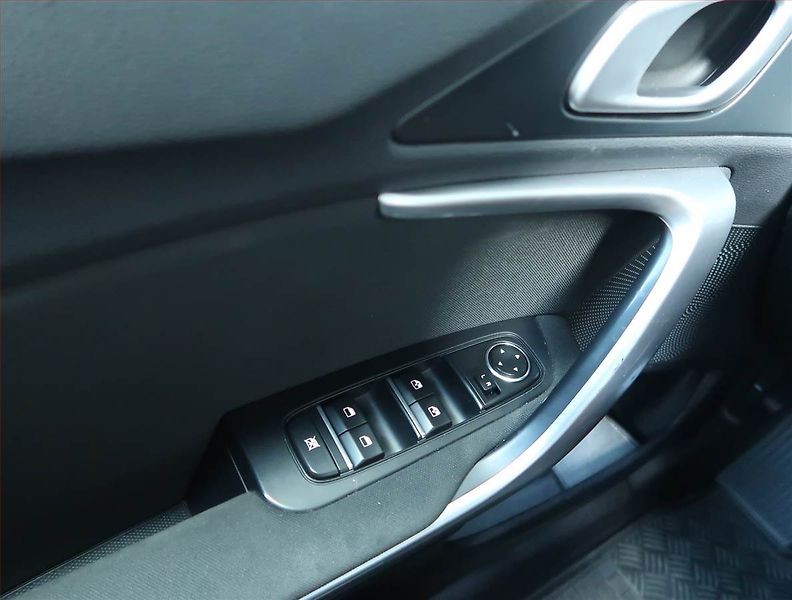 Kia Ceed (2022) Fresh 1.6 CRDi MHEV, ČR,1.maj - fotka 15 z 15