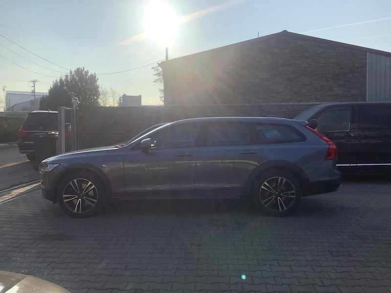 Volvo V90 (2018) CrossCountry 4x4  - fotka 3 z 40