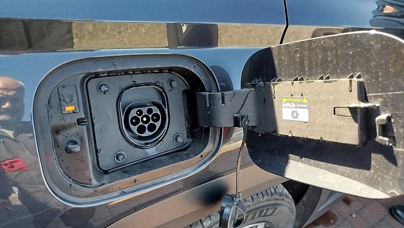 Hyundai Tucson (2023) 1.6 T-GDI Plug-in-Hybrid  4x4  - fotka 27 z 34
