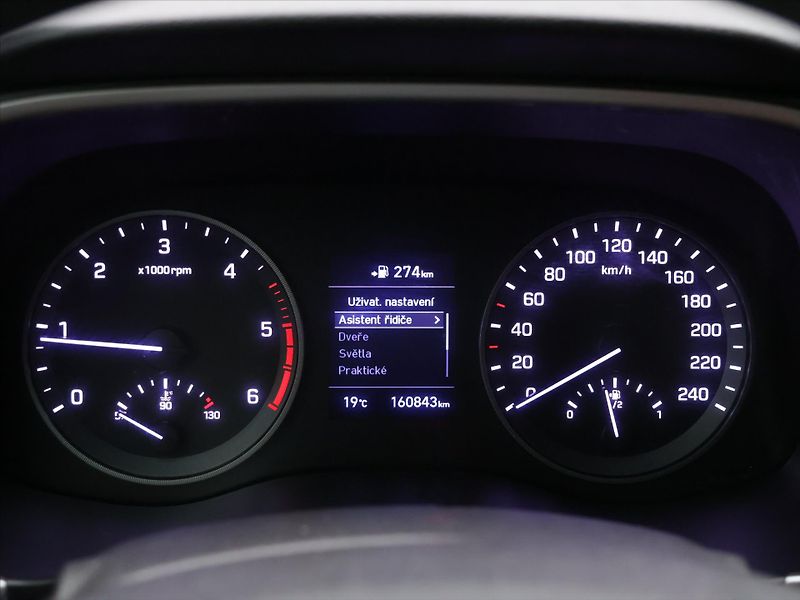 Hyundai Tucson 1,6 CRDI 4x4 CZ IceBreaker DPH - fotka 16 z 32