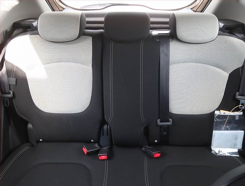 Renault Captur (2017) 1.2 TCe, Navi, Tempomat - fotka 10 z 17