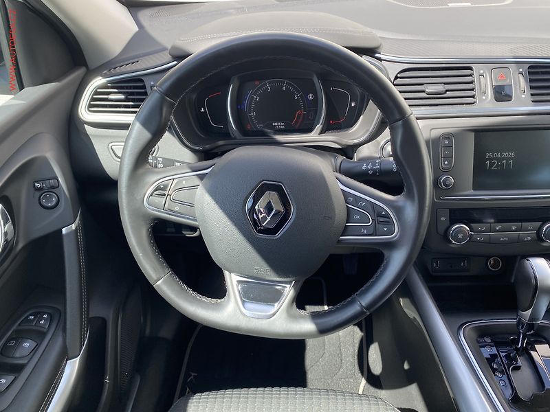 Renault Kadjar (2016) 1.2 TCe, BOSE, AT, LED, panor - fotka 11 z 18