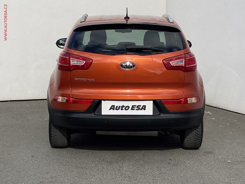 Kia Sportage (2011) 2.0 GDi, Spirit, AT, xenon - fotka 5 z 16
