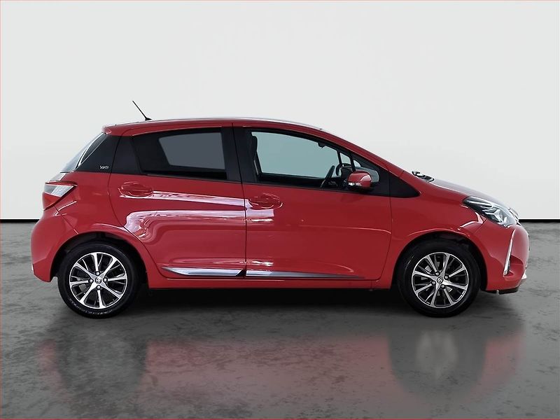 Toyota Yaris (2020) Y20 1.5 Dual VVT-i, ČR,1.maj - fotka 6 z 21