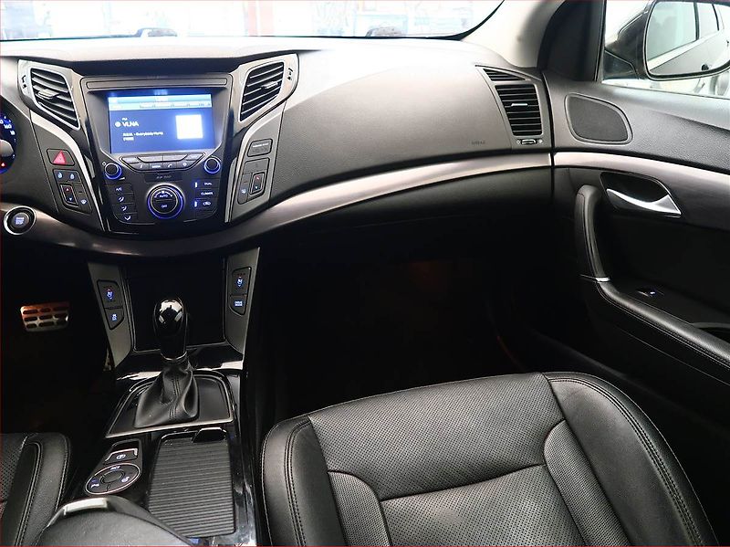 Hyundai i40 (2018) 1.7 CRDi, Automat, Kůže, Navi - fotka 8 z 20