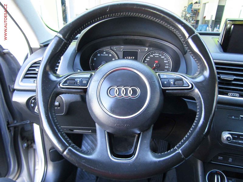 Audi Q3 (2015) 1.4TFSi, AT, kamera - fotka 20 z 20