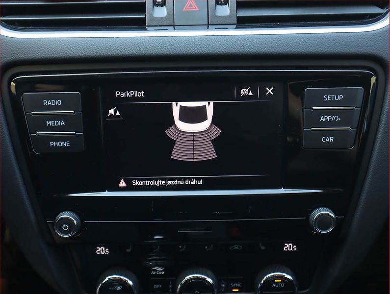 Škoda Octavia (2018) Ambition Plus 1.5 TSI - fotka 16 z 18