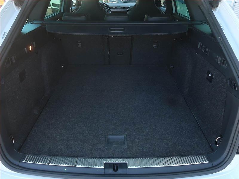 Škoda Superb (2018) Sportline 2.0 TDI - fotka 14 z 16