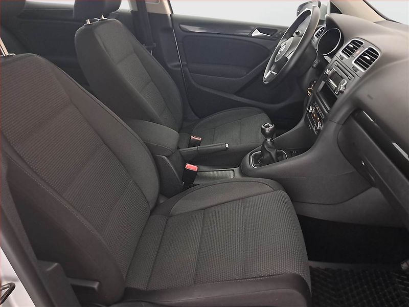 Volkswagen Golf (2009) 1.4 TSI, Tempomat - fotka 9 z 15