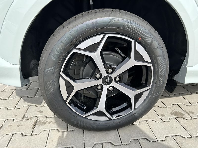 Ford Puma 1.0 Hybrid (mHEV) 92kW ST-Line - fotka 6 z 35