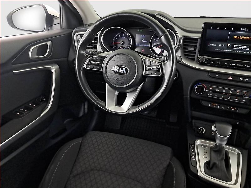 Kia Ceed (2021) 1.5 T-GDI, Automat, Serv.kniha - fotka 7 z 18