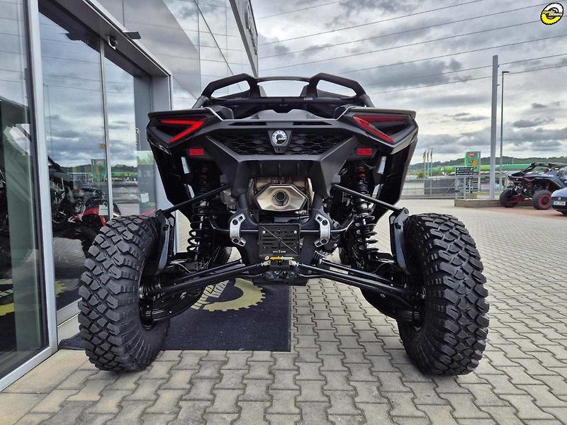 Can-Am Maverick R (2026) X RC DCT SAS 999T MY26 - fotka 5 z 38