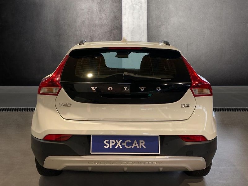Volvo V40 - fotka 4 z 28