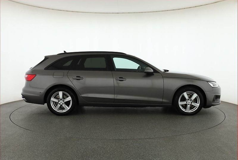 Audi A4 (2021) 35 TDI, Automat, Navi - fotka 6 z 16