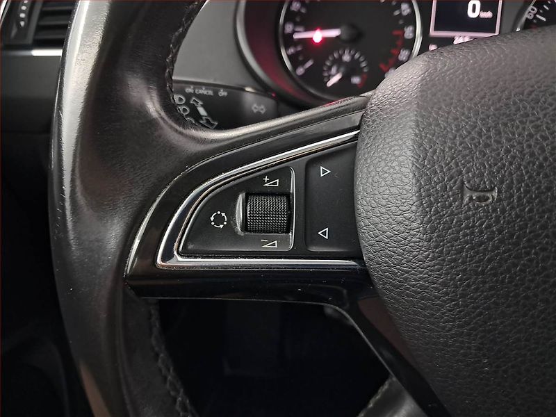 Škoda Octavia (2014) 1.6 TDI, Navi, Tempomat - fotka 16 z 19