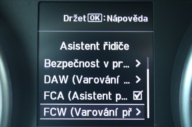 Hyundai i30 1,4 T-GDI  NOVÉ V ČR,1.MAJITEL - fotka 11 z 41