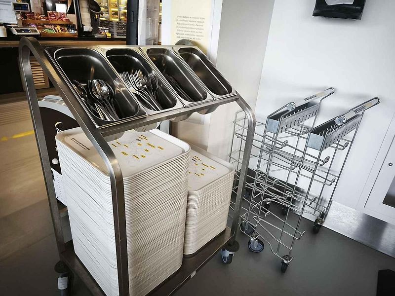 Restaurace Runway na Letišti Václava Havla v Praze.