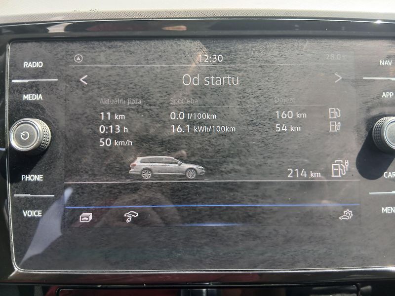 Volkswagen Passat GTE Plug-in hybrid, kůže - fotka 33 z 58
