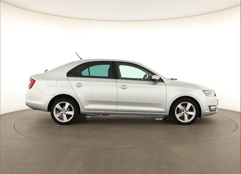 Škoda Rapid (2018) Style 1.4 TDI, Serv.kniha - fotka 6 z 13