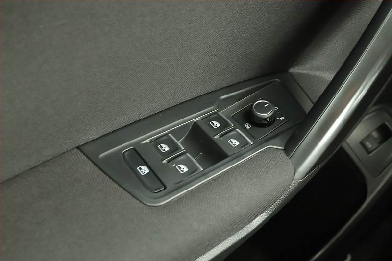 Volkswagen Tiguan Allspace (2023) Life 2.0 TDI - fotka 12 z 15