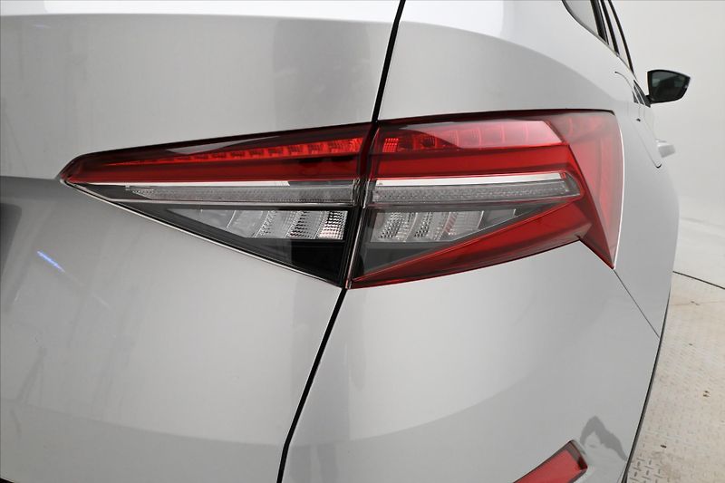 Škoda Kodiaq 2,0 TDI 110kW DSG Navi Tažné Z - fotka 30 z 31
