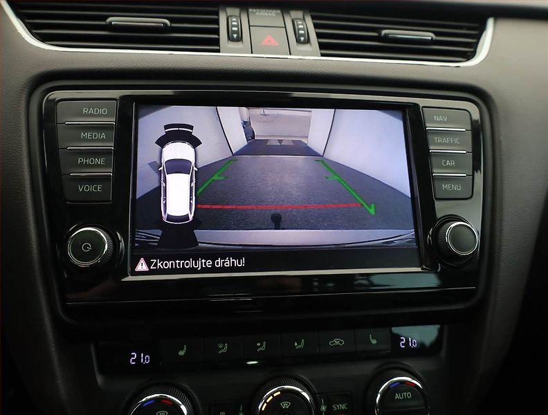 Škoda Octavia (2015) Laurin&Klement 2.0 TDI, 4X4 - fotka 13 z 17