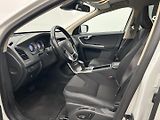 Volvo XC60 2.4 D4 4x4 Momentum - náhled 9
