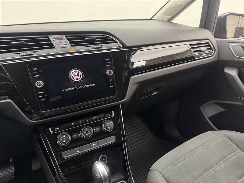 Volkswagen Touran 2,0 110kW DSG 5-MÍST TAŽNÉ ČR - fotka 14 z 41