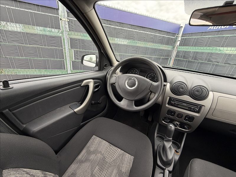 Dacia Sandero 1.4 - fotka 8 z 12