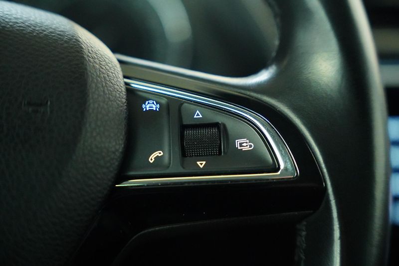Škoda Superb - fotka 17 z 28