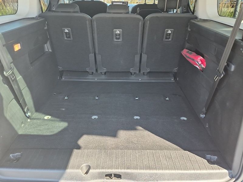 Toyota ProAce City Verso Family  1.5L 130 - 6 MT  Famil - fotka 18 z 26