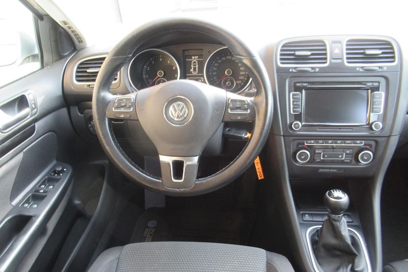 Volkswagen Golf 1.2 TSi AUT. KLIMA TAŽNÉ - fotka 11 z 30
