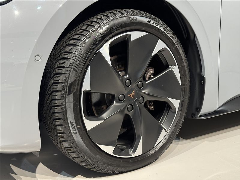 Cupra Born 150kW LED Tepelko Kamera - fotka 7 z 50