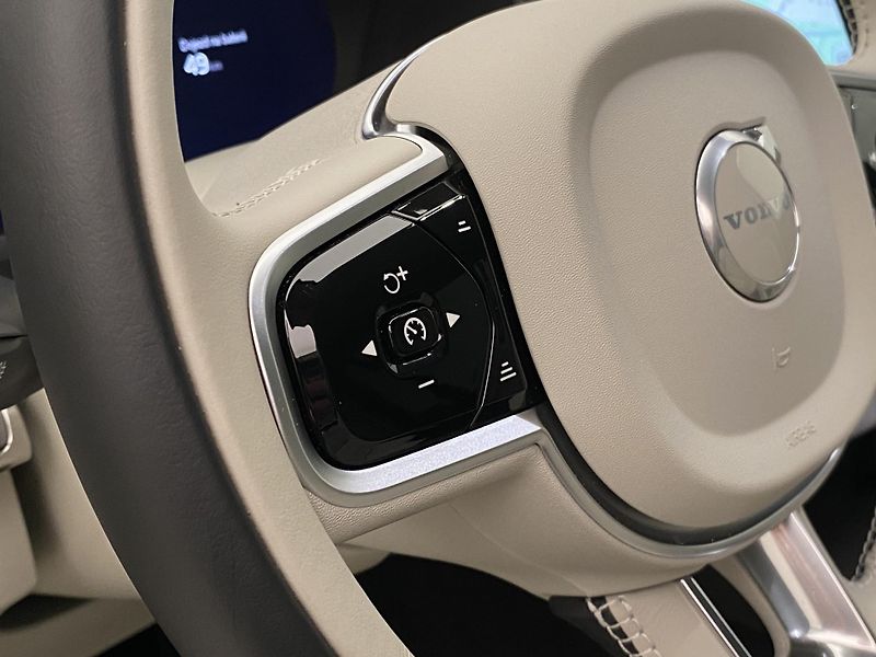 Volvo XC90 T8 AWD RECHARGE BRIGHT PLUS 7m - fotka 20 z 67