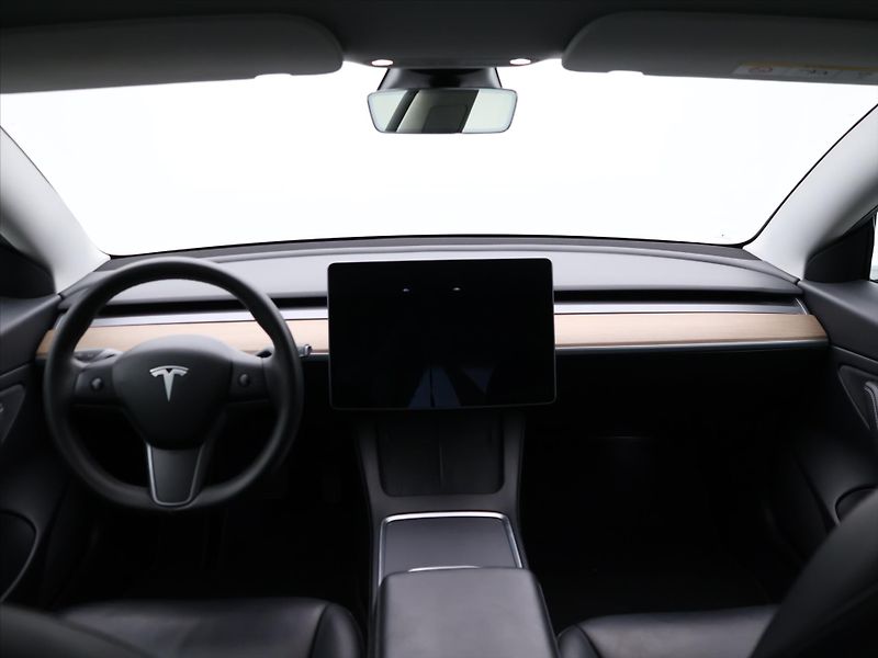 Tesla Model 3 LR 366kW 75kWh AWD DPH - fotka 18 z 25