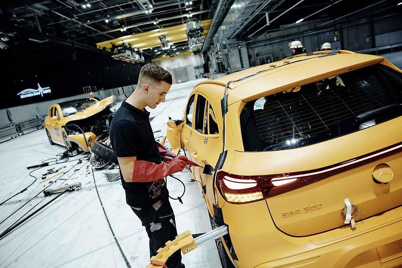 Nárazový test Mercedes-Benz EQA a EQS