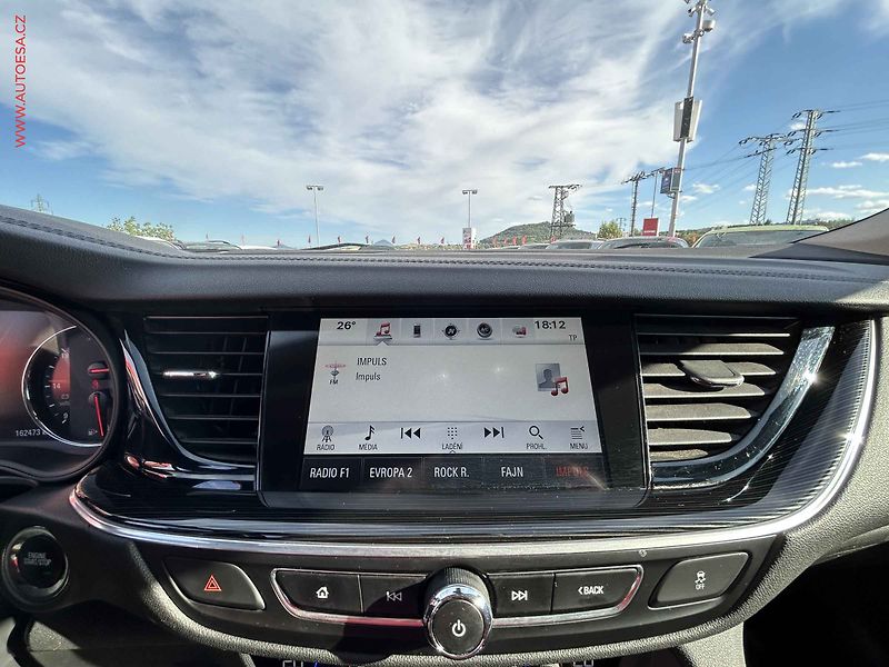 Opel Insignia (2018) 2.0CDTi, AT, navi, LED - fotka 15 z 19
