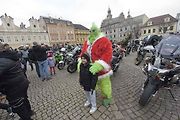 Štědrodenní motorkářská vyjížďka se srazem na Karlově náměstí v Kolíně.