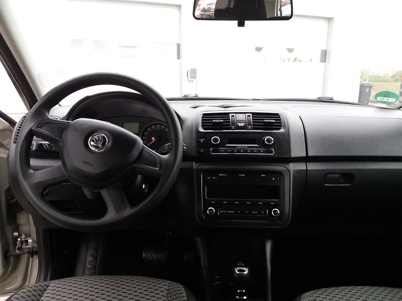 Škoda Fabia 1.2TSi,77kW,DSG,DIG.KLIM,VÝHŘE - fotka 10 z 36